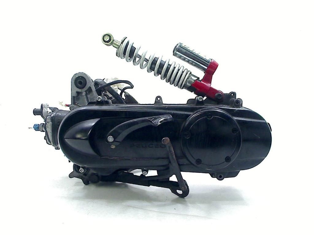 BLOC MOTEUR MALOSSI Peugeot Speedfight 2T (01-2002/-), P.J. Troelstraweg 8 8
3144 CX  MAASSLUIS, NL, Info@cama-motorparts.nl, Utilisé