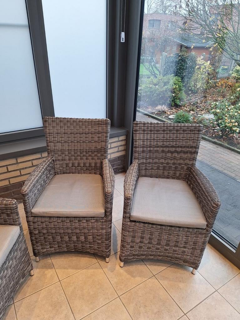 4 Rotanstoelen, Ophalen