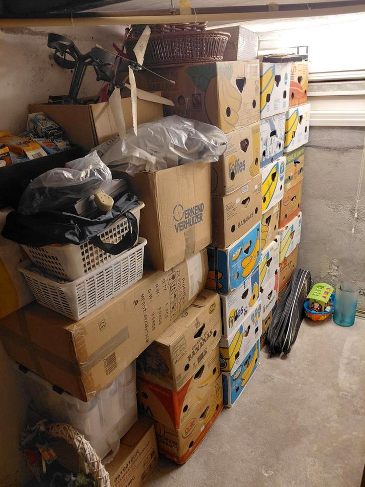Grote partij rommelmarktspullen. 34 bananen dozen ++ meer, Divers, Lots de brocante, Utilisé, Enlèvement