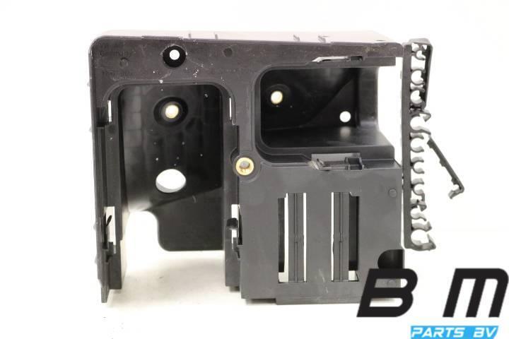 Houder voor zekeringkast VW Sharan 7N 1K0907361B, Gebruikt