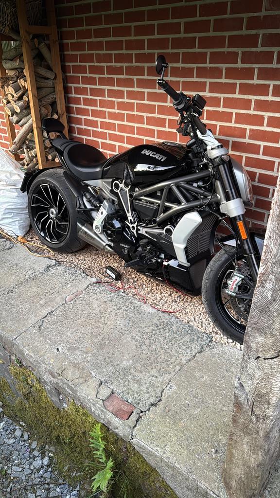 Ducati X Diavel S, Motoren, Particulier