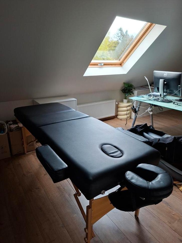 Massagetafel zo goed als nieuw!, Sports & Fitness, Produits de massage, Table de massage, Enlèvement