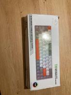 T8 RGB Mechanical Gaming Keyboard (60%), Computers en Software, Toetsenborden, Ophalen, Gaming toetsenbord, Zo goed als nieuw
