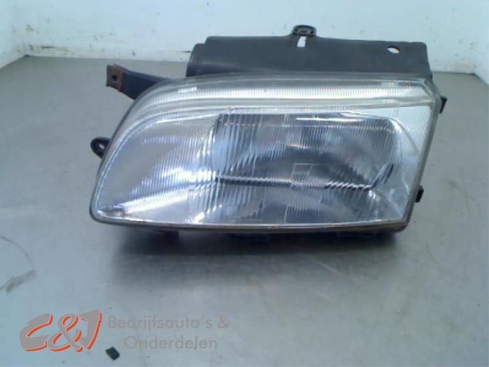 Phare gauche d'un Citroen Berlingo, Autos : Pièces & Accessoires, Éclairage, Citroën, Utilisé, 3 mois de garantie, Enlèvement ou Envoi