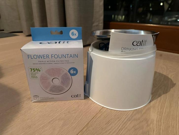 Kattenfontein met 3 filters - pomp defect, Dieren en Toebehoren, Kattenvoerbakken en Drinkbakken, Gebruikt, Ophalen