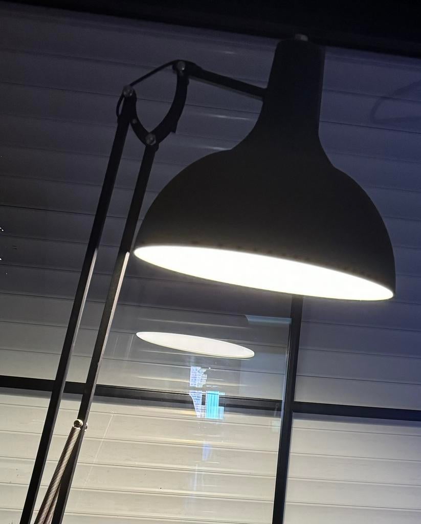 Vloerlamp mat zwart, Ophalen, Gebruikt