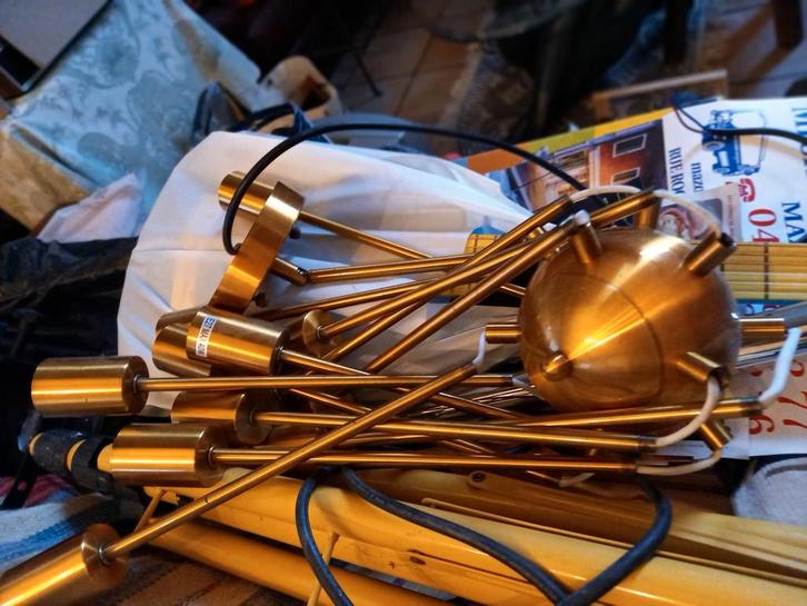 Lustre spoutnik ancien, Maison & Meubles, Lampes | Lustres, Enlèvement