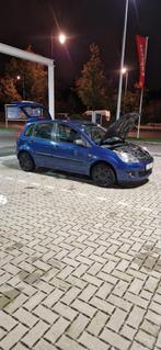 Ford Fiesta benzine 2008, Auto's, Stof, Bedrijf, Handgeschakeld, Grijs