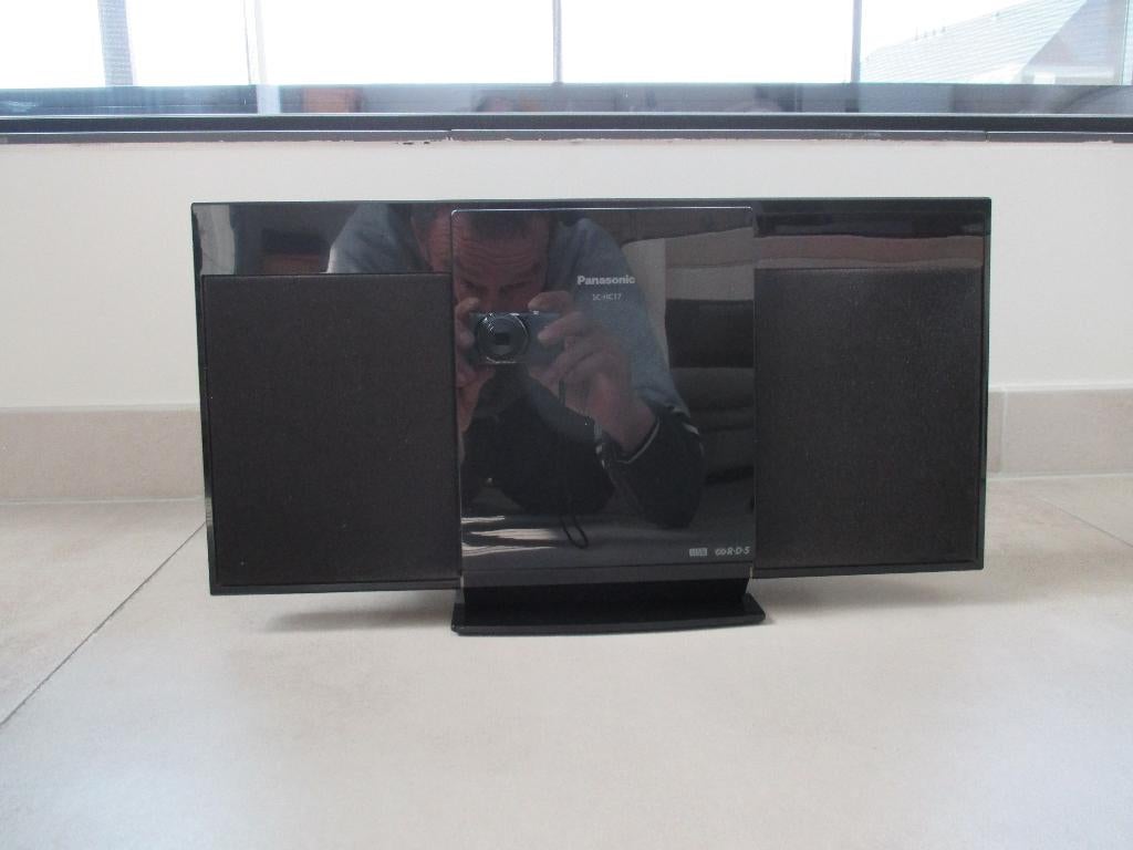 Radio CD speler Panasonic SC-HC17 Zwart in zeer goede staat, Ophalen, Gebruikt, Radio, Met cd-speler