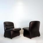 2 zwarte leren fauteuils gemaakt in Italië, Zo goed als nieuw
