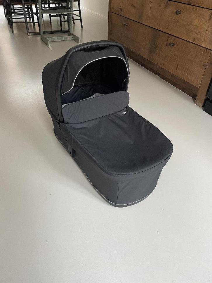 Thule draagmand (zwart), Kinderen en Baby's, Kinderwagens en Combinaties, Nieuw, Combiwagen, Overige merken, Met reiswieg, Ophalen