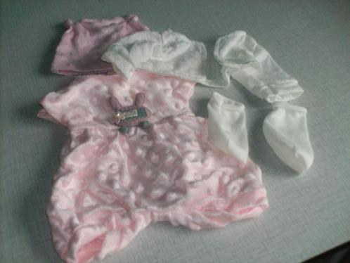 a vendre jouet poupée, Kinderen en Baby's, Speelgoed | Poppen, Nieuw, Overige typen, Ophalen of Verzenden