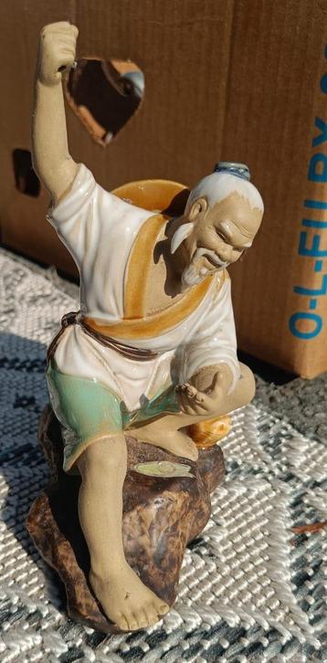 Chineese porseleinen beeldjes  beschikbaar voor biedingen