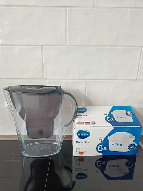 Brita waterkan met 4 filterpatronen, Huis en Inrichting, Keuken | Servies, Zo goed als nieuw, Ophalen of Verzenden