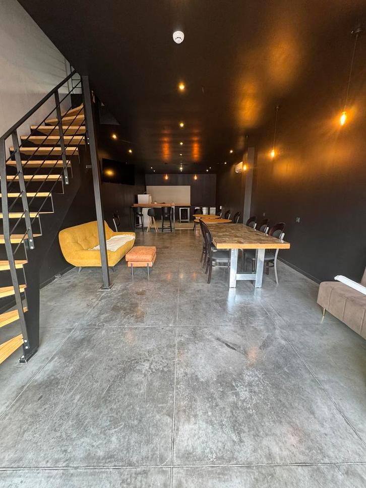 À VENDRE – Cellule commerciale rénovée 95 m² – Mouscron, Zakelijke goederen, Bedrijfs Onroerend goed, Bedrijfsruimte, Koop