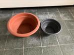 2 grote bloempotten, Tuin en Terras, Ophalen, Zo goed als nieuw, Terracotta