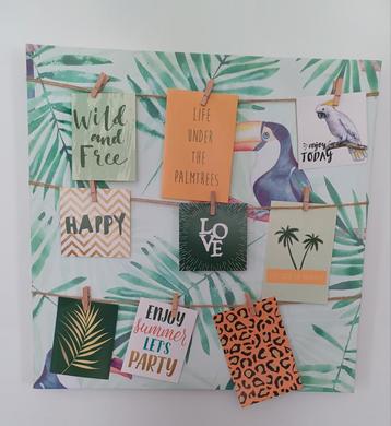 Canvas met knijpers en kaarten. beschikbaar voor biedingen