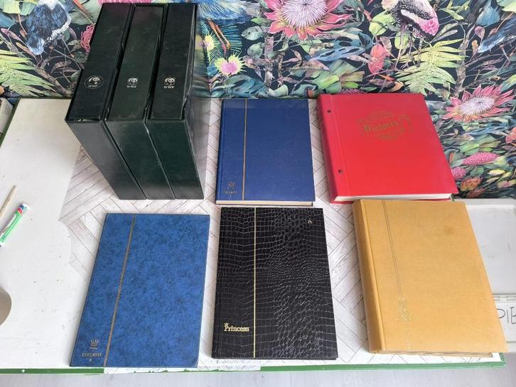 Grote postzegelverzameling in 8 albums, Postzegels en Munten, Postzegels | Volle albums en Verzamelingen, Ophalen