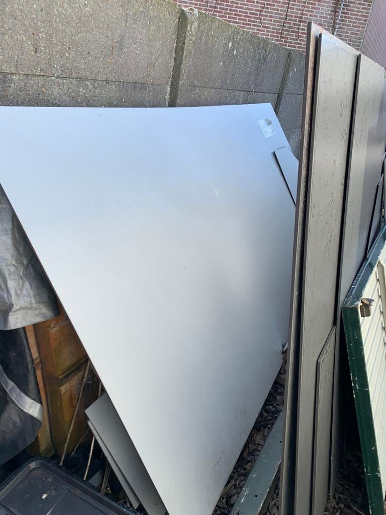 2 volle trespa platen zwart/lichtgrijs, Bricolage & Construction, Plaques & Panneaux, Neuf, Enlèvement