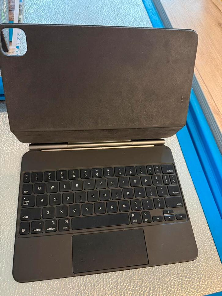 Magic Keyboard voor 11 inch iPad pro en air, Computers en Software, Apple iPads, Zo goed als nieuw, 11 inch, Ophalen