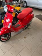 Vespa 50cc nieuwstaat, Fietsen en Brommers, Ophalen