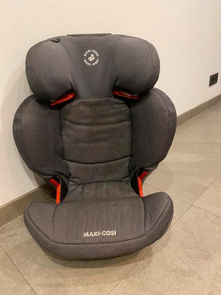 Maxi Cosi Rodifix + beschermhoes, Kinderen en Baby's, Autostoeltjes, Zo goed als nieuw, Ophalen