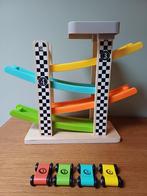 Racebaan + 4 houten racewagentjes, Kinderen en Baby's, Speelgoed | Racebanen, Ophalen of Verzenden, Zo goed als nieuw, Handmatig