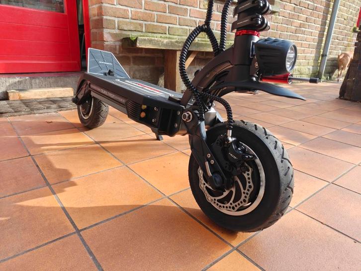 (No vente) echange dualtron spider max vs pc gamer récent, Vélos & Vélomoteurs, Trottinettes, Enlèvement