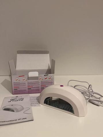 Essence led lamp nagels beschikbaar voor biedingen