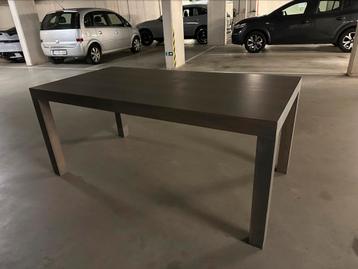 Tafel 180x90cm beschikbaar voor biedingen