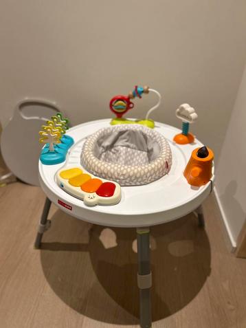 Skip Hop - Explore & More 3-stage Activity Center - Wit beschikbaar voor biedingen