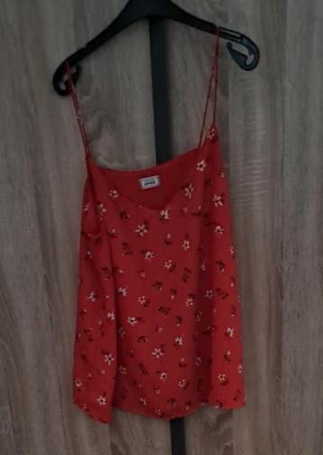 Rode blouse  beschikbaar voor biedingen