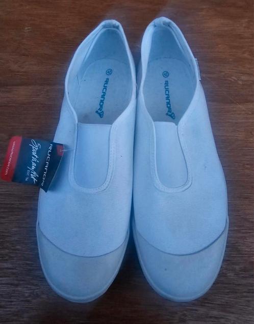 Nieuwe Rucanor gymschoenen - maat 42, Sport en Fitness, Turnen, Zo goed als nieuw, Maat 36 t/m 42, Ophalen of Verzenden