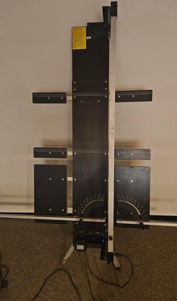 Professionele schuimsnijder/foamcutter beschikbaar voor biedingen