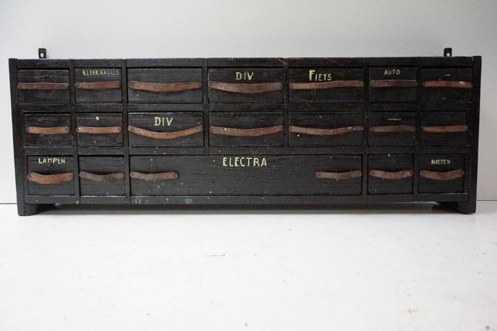 Industrieel vintage werkplaats hangkastje/ladekastje, Huis en Inrichting, Kasten | Ladekasten, Gebruikt, Ophalen of Verzenden