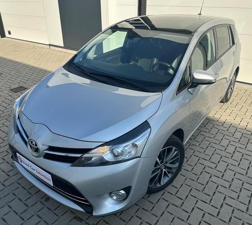 Toyota Verso 1.6VVT-i Dynamic/ 54000km/ 24m garantie, Autos, Toyota, Entreprise, Achat, Verso, Intérieur cuir, Peinture métallisée