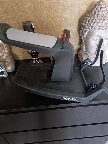 Kid en sit meerijd plankje  beschikbaar voor biedingen