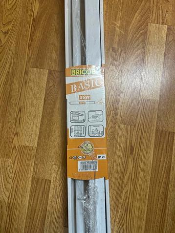 Lampe tube neon 36 watts = 150w neuf beschikbaar voor biedingen