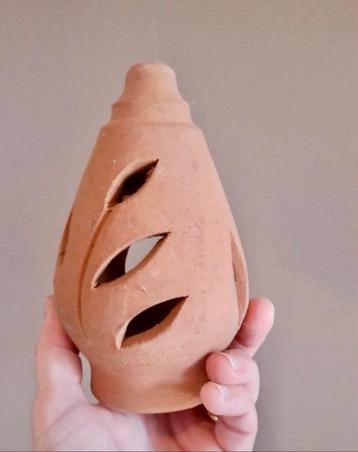 Terracotta kandelaar  beschikbaar voor biedingen