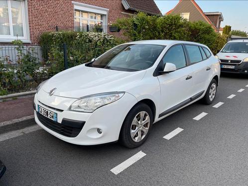 Renault Mégane 3 estate 1.5 dci 90 DISTRIBUTION NEUVE, Autos, Renault, Particulier, Mégane, Isofix, Diesel, Euro 4, Break, 5 portes