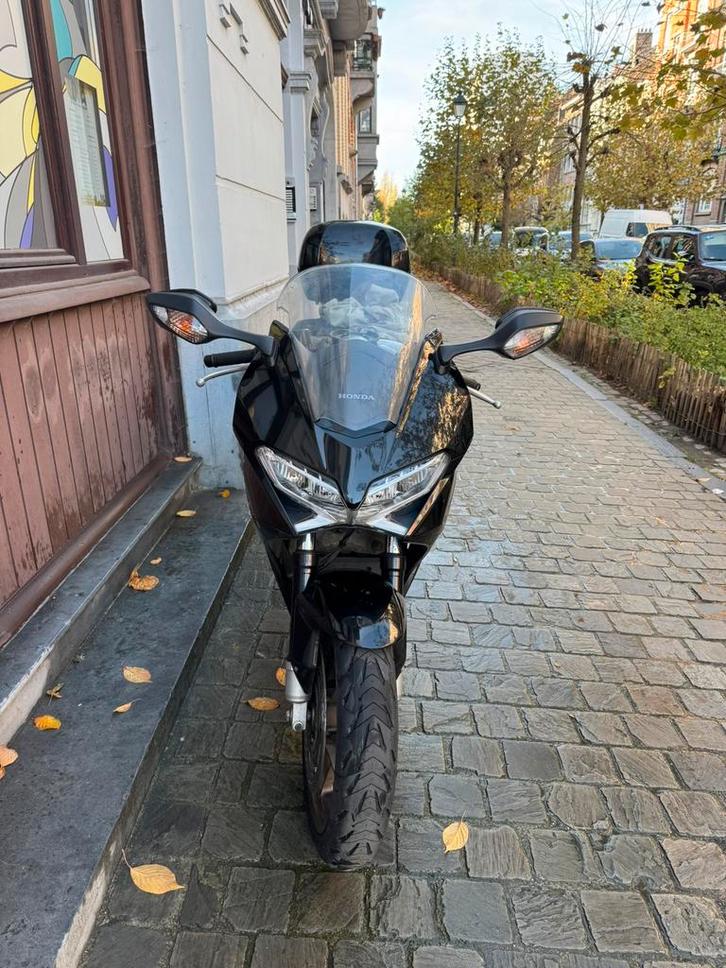 Honda VFR Vtech 2014, Motoren, Motoren | Honda, Particulier, Sport, meer dan 35 kW, 4 cilinders, Motorrijbewijs A, ABS, Handvatverwarming