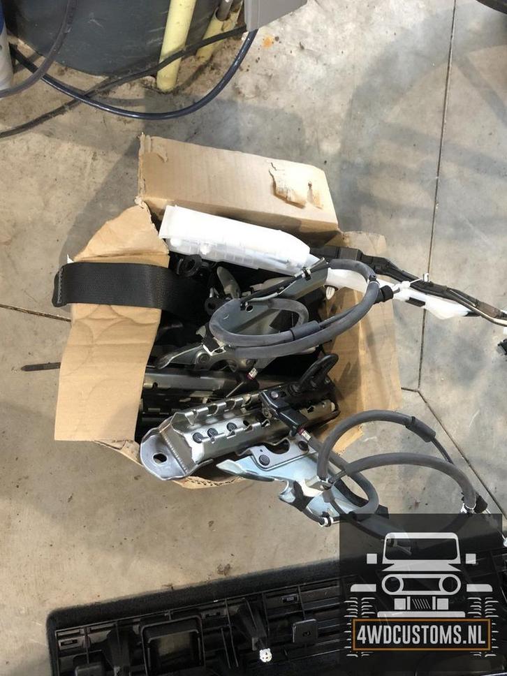 Achterbank landcruiser 150;5 drs   € 340, Auto-onderdelen, Interieur en Bekleding, Gebruikt, Ophalen of Verzenden