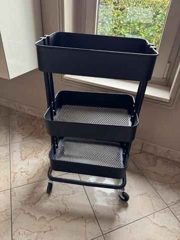 Stalen dressoir met wieltjes, Lirya ideaal voor studentenkot, Enlèvement, Comme neuf