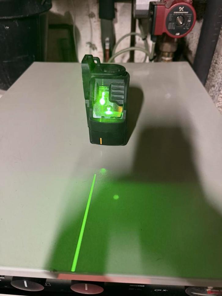 Laser dewalt 2 ligne 15m vert, Musique & Instruments, Lumières & Lasers, Comme neuf, Laser, Couleur, Enlèvement ou Envoi