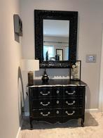 Antieke zwarte ladekast en spiegel, Maison & Meubles, 100 à 150 cm, 3 ou 4 tiroirs, Enlèvement, Utilisé