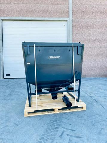 SILO/ CONTAINER/ TRECHTER beschikbaar voor biedingen