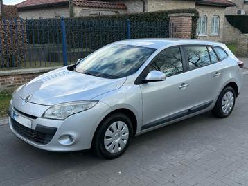 Renault Megane Grandtour 1.5 dCi Euro5 met Airco, Auto's, Voorwielaandrijving, Euro 5, Stof, Zwart