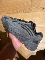 Yeezy 700, Vêtements | Hommes, Chaussures, Enlèvement ou Envoi