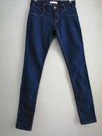 mooie donkerblauwe jeans Levi's Super Skinny  maat 14 jaar, Meisje, Ophalen of Verzenden, Broek, Zo goed als nieuw