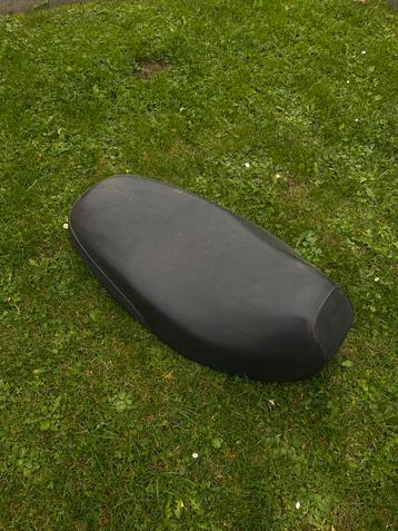 Booster mbk zadel beschikbaar voor biedingen